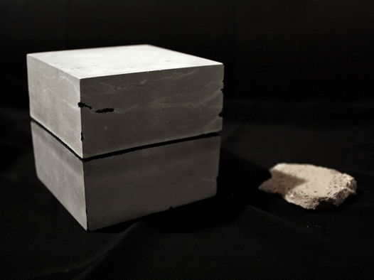 Куб Монолит из бетона | коллекция space odyssey