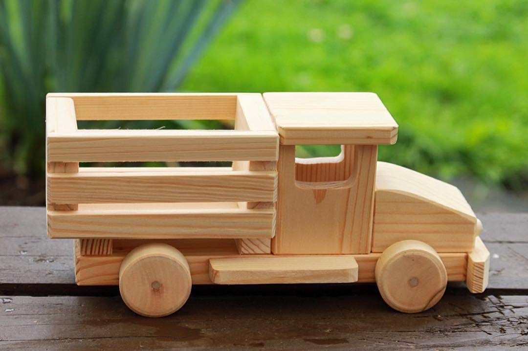 Сделай грузовичок. Деревянный грузовик. Машина из дерева. Машина из фанеры. Машинка из дерева своими руками.