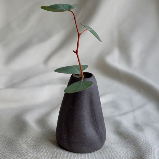 Ваза керамическая ручной работы маленькая "Вулкан"