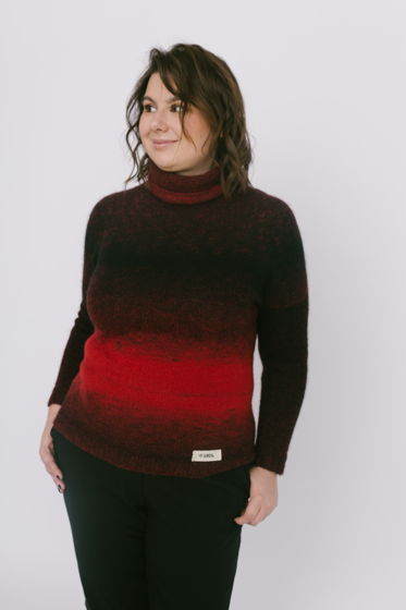 Женский свитер из мериносовой шерсти, связан вручную