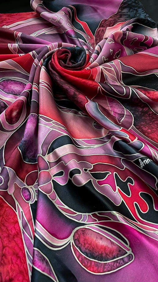 Шелковый платок «Ожерелье с рубином». (Ручная роспись по натуральному шёлку- атласу)