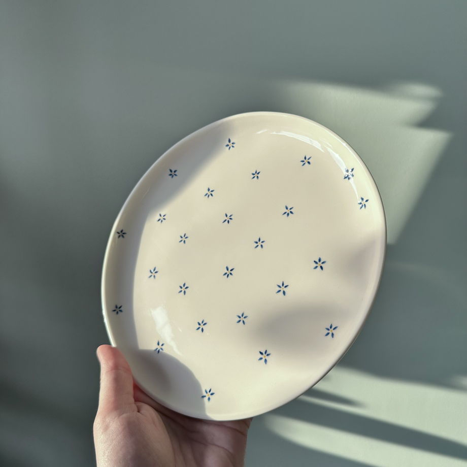 Тарелка белая плоская с росписью ручной работы, "Лён"