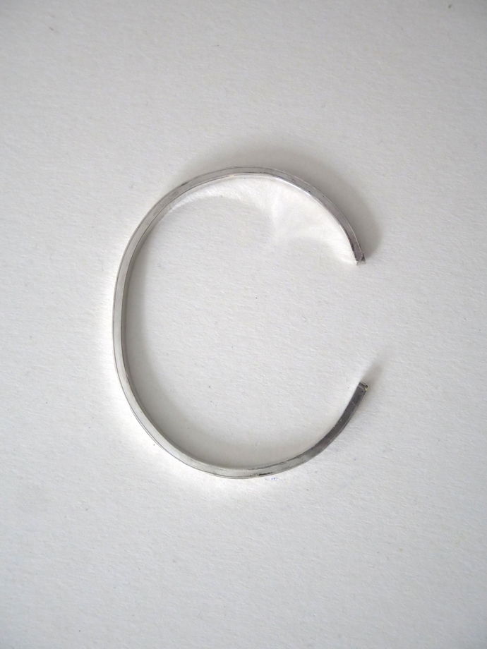 Браслет серебряный тонкий