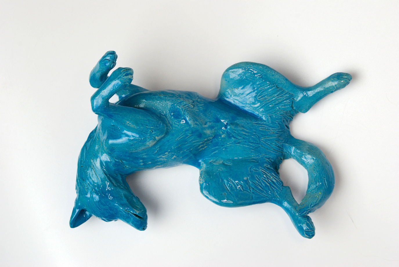 Спящая собака статуэтка