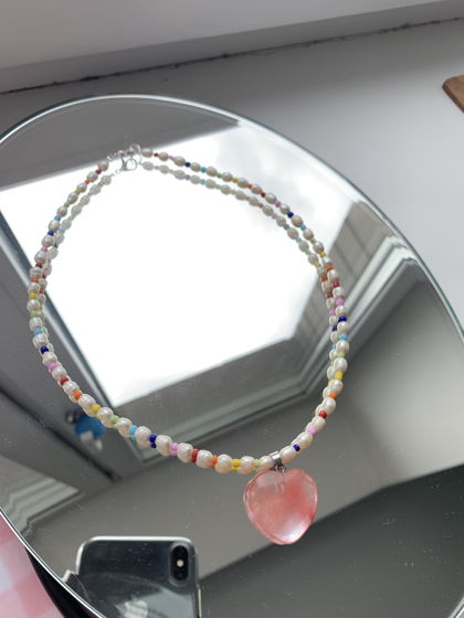 Ожерелье из натурального жемчуга с бисером и подвеской сердечком