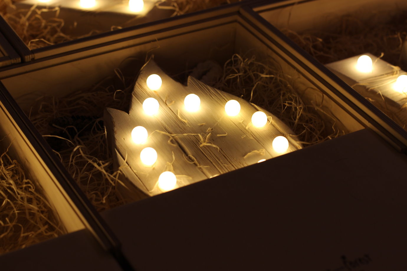 КОСТЕР  — Авторский светильник, ночник из дерева ручной работы