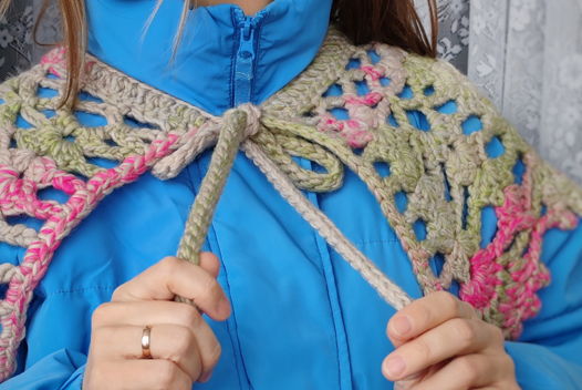 Воротник на пальто /куртку  съемный вязаный кроше фуксия