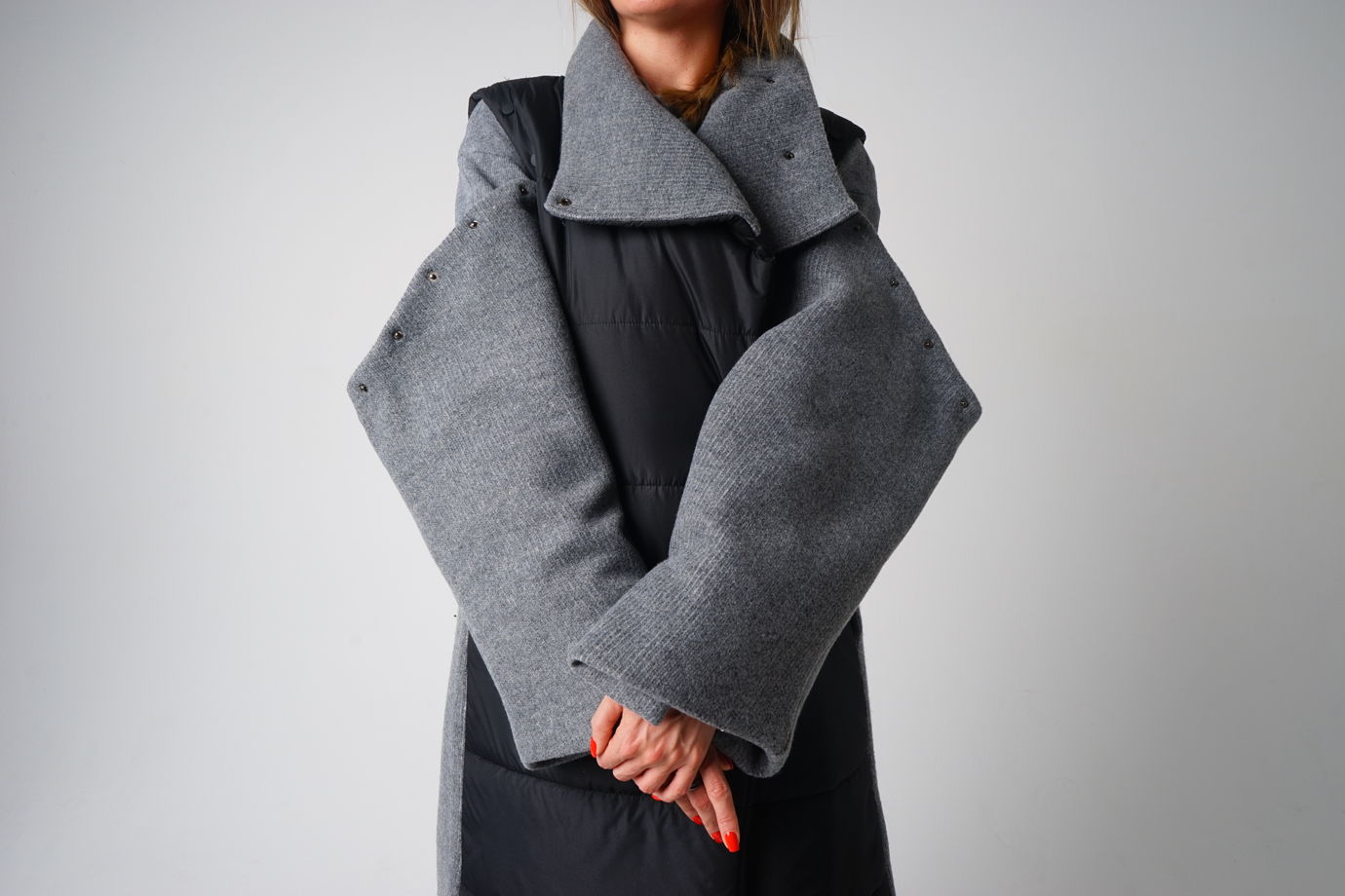 Пальто-жилет с контрастными вставками (серые)