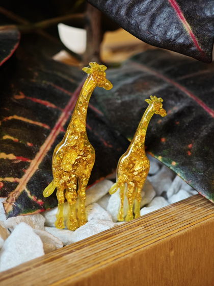 Парные броши: "Мама и я" золотые жирафы