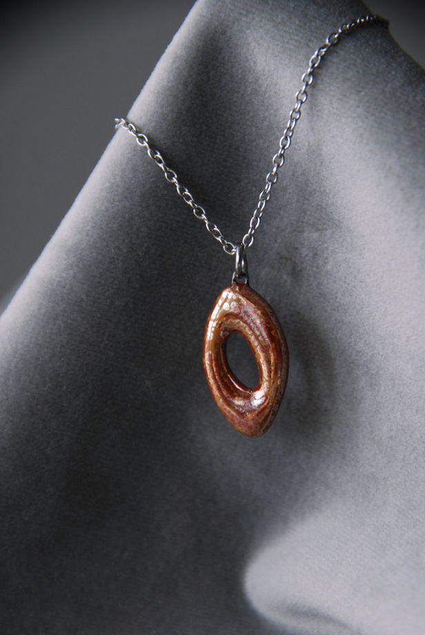 Буквы-буквицы керамические ручной работы В, О и V