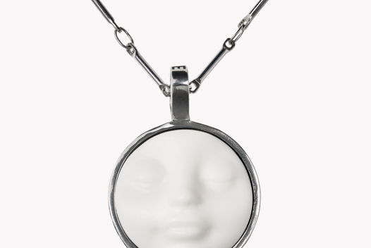 Кулон Личики белый