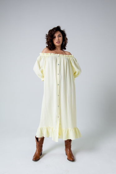 Платье с открытыми плечами на пуговицах из хлопка муслина