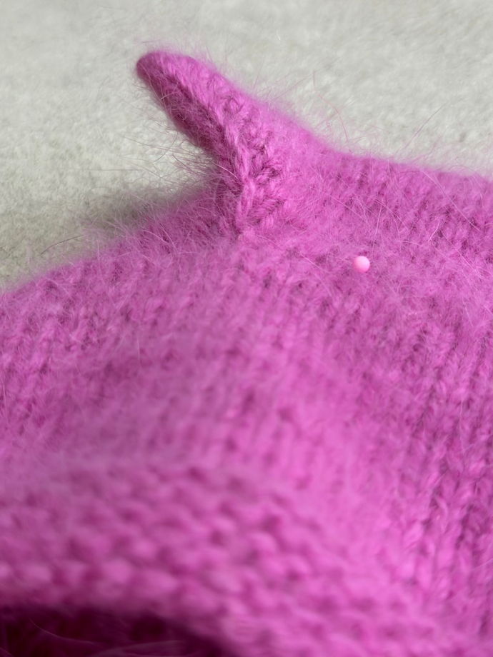 Розовый коточепчик из пуха норки ручной работы