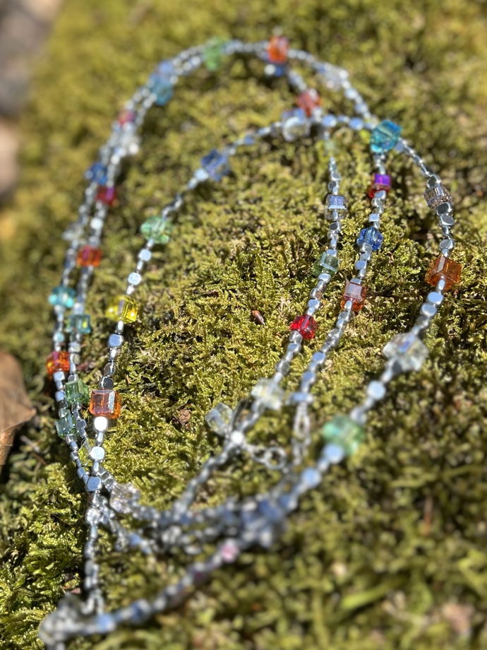 Чокер из гематита с вставками из стекла