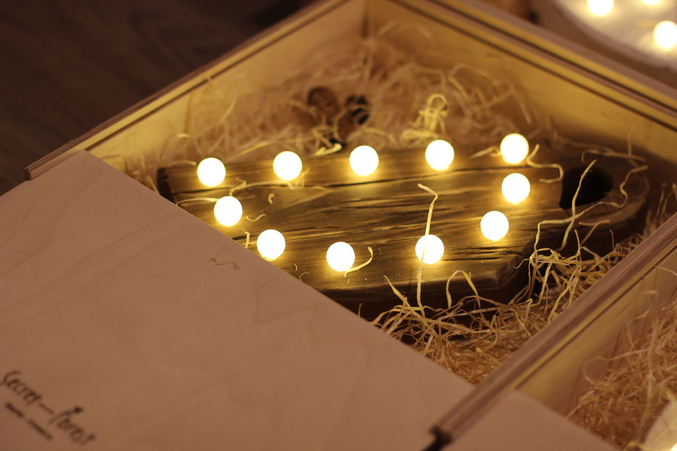 ЧАШКА — Авторский светильник, ночник из дерева ручной работы