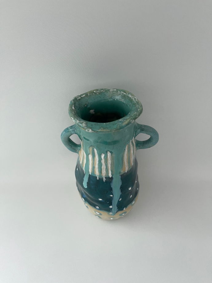 Бирюзовая керамическая ваза с ручками для полевых цветов ручной лепки