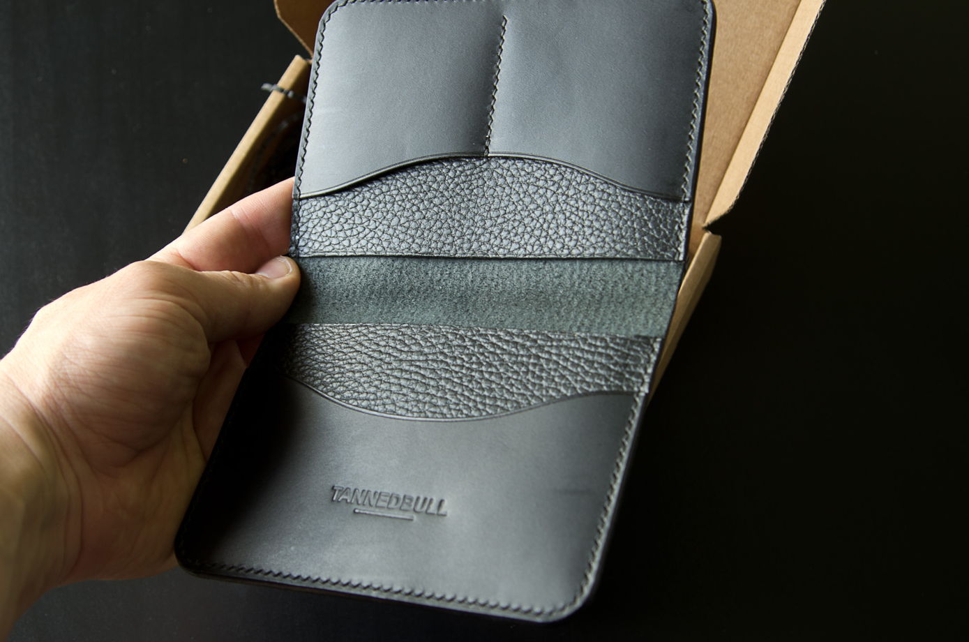 обложка на документы из натуральной кожи Спутник - Черный