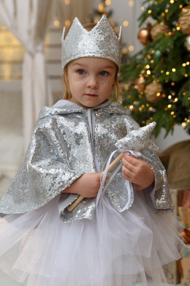 Карнавальный костюм принцессы Серебро с короной и волшебной палочкой