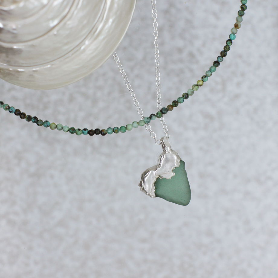 Сет: ожерелье из хризоколлы и кулон с морским стеклом