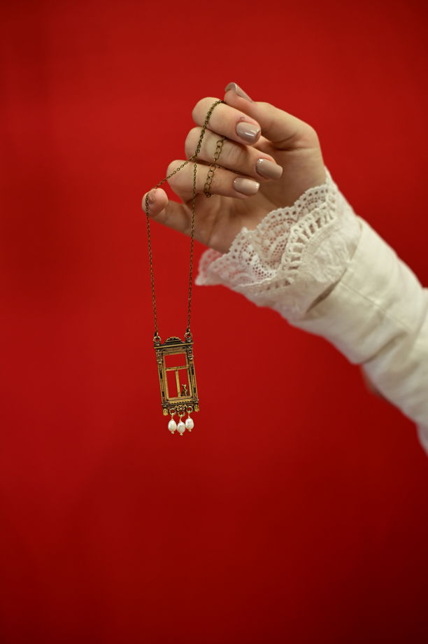 Подвеска "Оконце" в бронзе