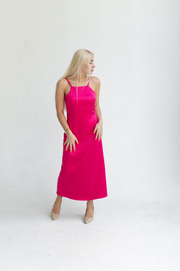 Платье комбинация из плотного атласа розового цвета