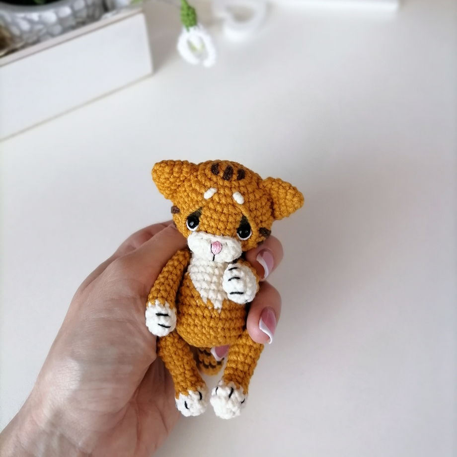 Детская вязаная игрушка горчичный котенок / Мягкий котик ручной работы