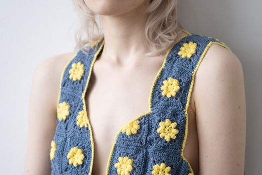 Жилет "Бабушкин квадрат" кроше из 100% хлопка