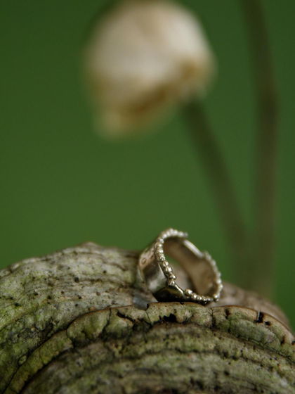 Кольцо "Мои брызги на твоей коже" в оттенке античного золота
