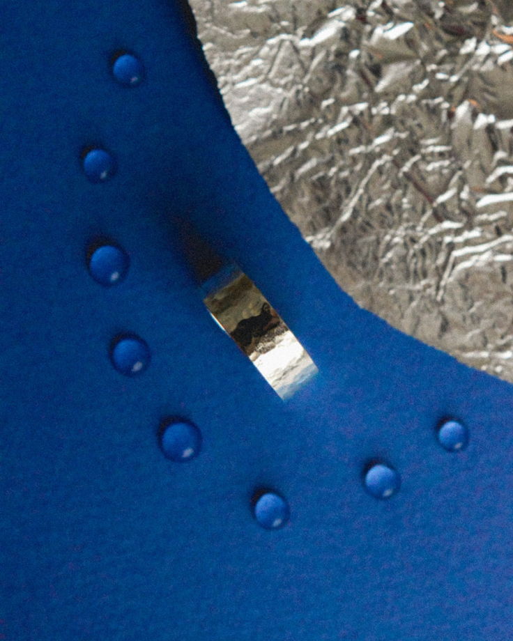 Широкое кольцо из серебра с мятой текстурой  17.3