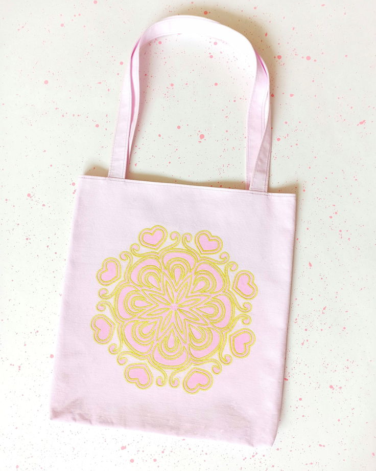 Шоппер с ручной росписью и вышивкой. Розовая эко-сумка из хлопка с мандалой и сердечками.