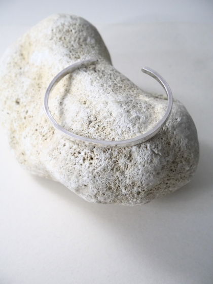 Браслет серебряный тонкий