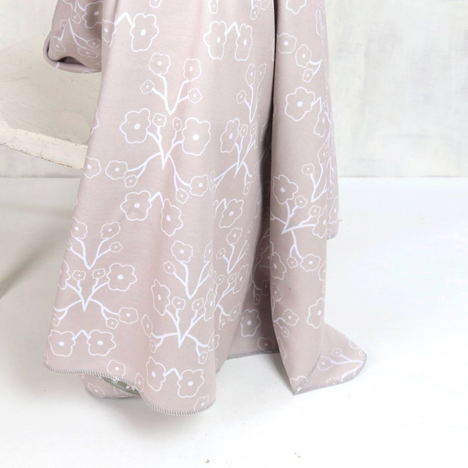 Двусторонний флисовый плед «Бежевый коллаж»  100х150 см для уютных вечеров