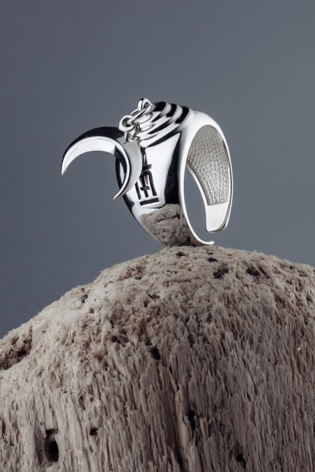 Безразмерное серебряное кольцо La Luna
