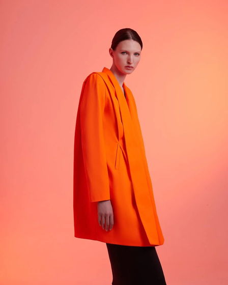 Платье-пиджак AKIRA оранжевое