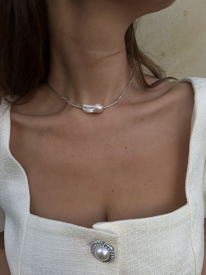 Чокер из серебряных трубочек с вставкой жемчужина