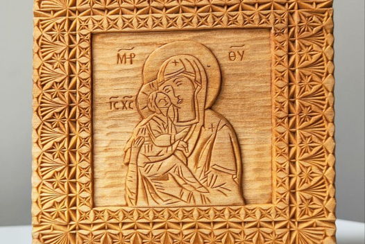 Резная икона Божией Матери