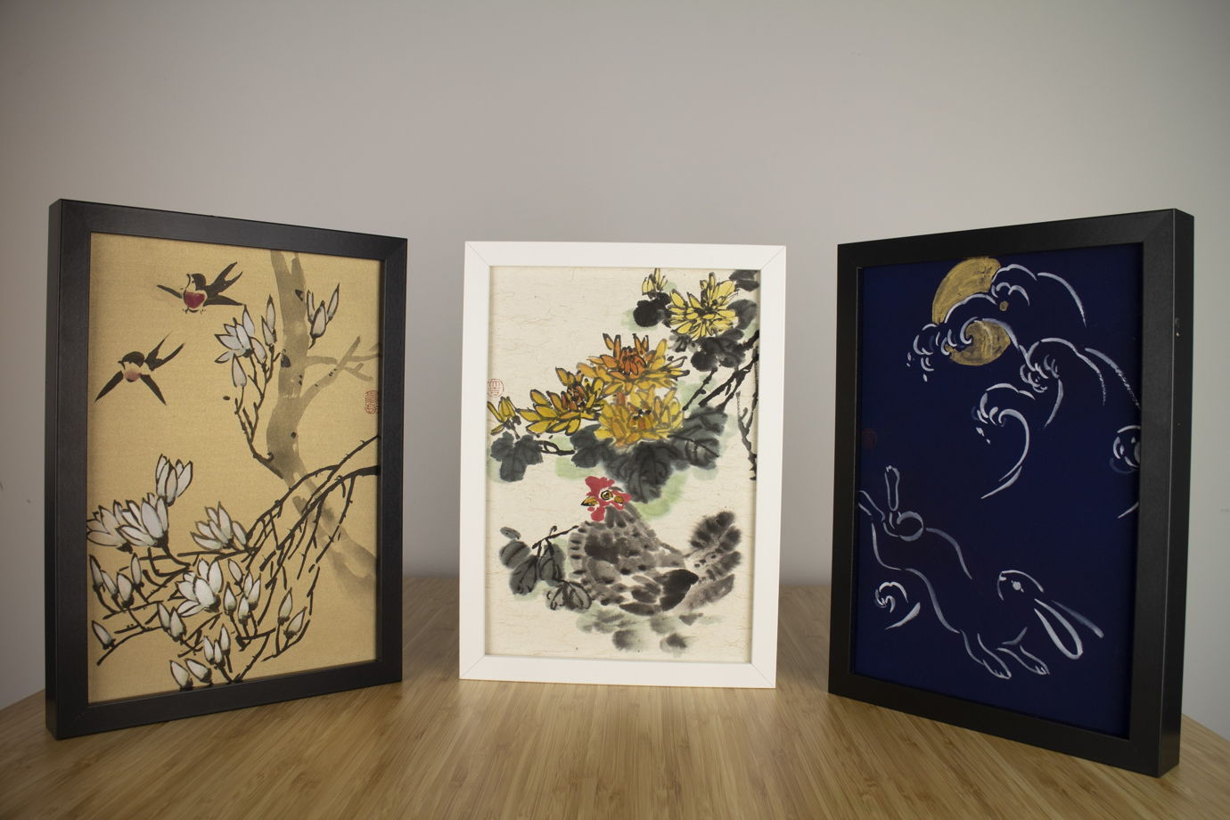 "Курочка под хризантемой", картина в традиционном китайском стиле се-и (21* 30 см)