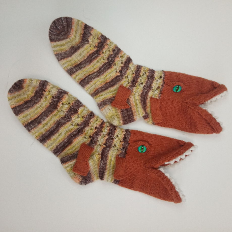 Носки - крокодилы ручной работы