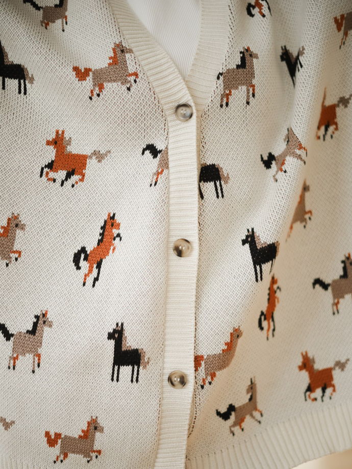 Кардиган с лошадками