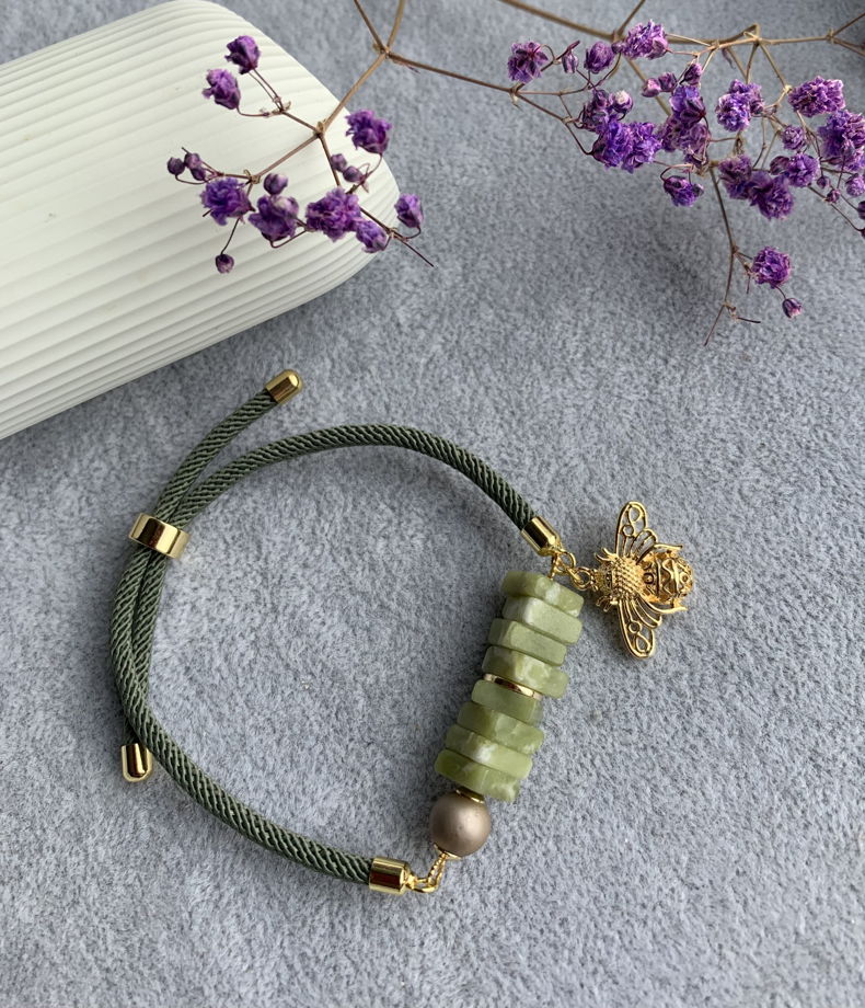 Браслет с жемчугом Майорка и агатом «Карамельная пчелка»