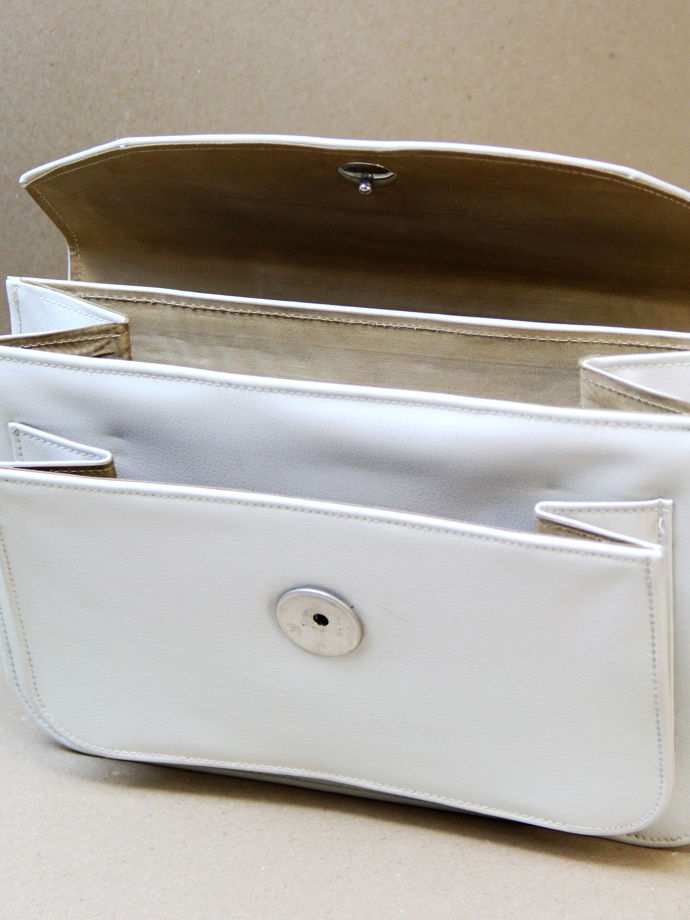 Винтажная сумка из натуральной кожи белого цвета "messenger"