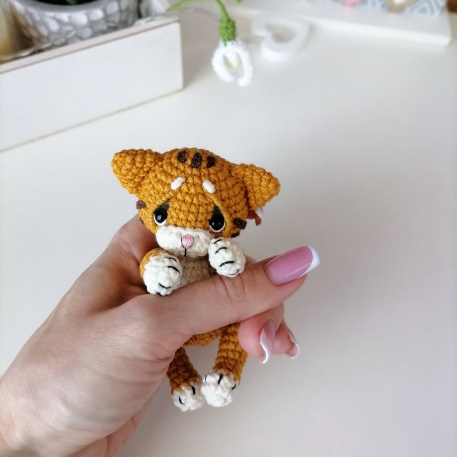 Детская вязаная игрушка горчичный котенок / Мягкий котик ручной работы