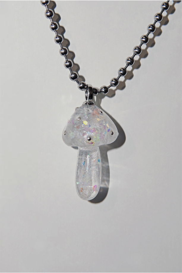 Прозрачный, сияющий кулон-гриб ручной работы «Артемида»