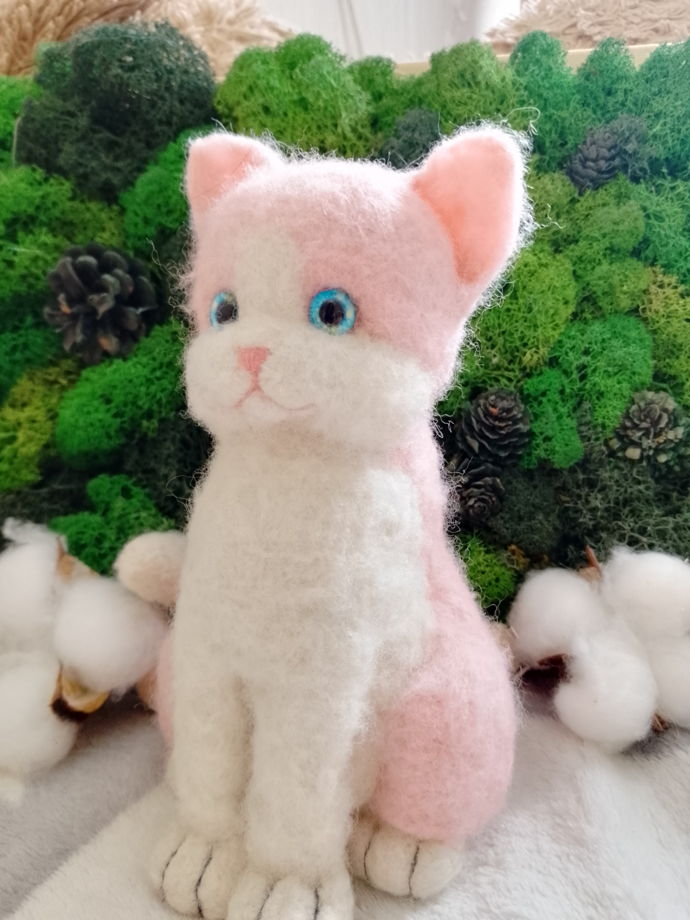 Мультяшный розовый котик
