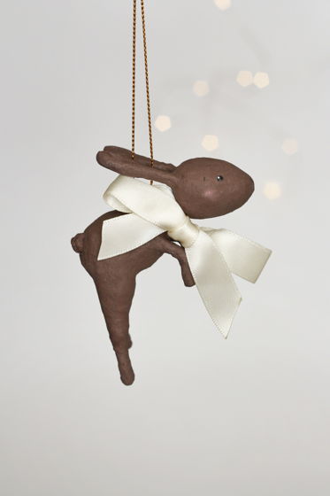 Ватная елочная игрушка "Кролик с шелковым бантом " шоколад