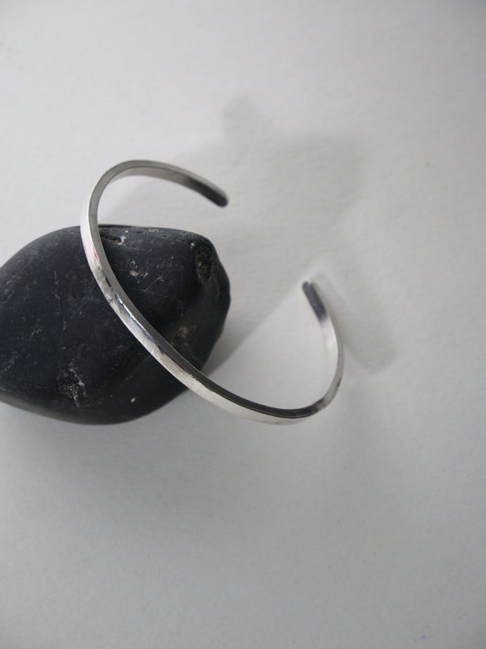 Браслет серебряный тонкий