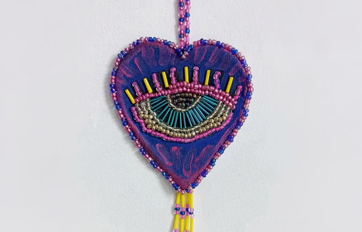 Настенное украшение из бисера "Сердце"