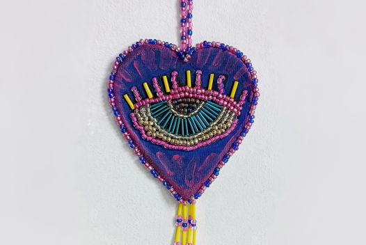 Настенное украшение из бисера "Сердце"