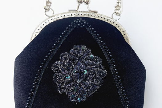 Сумка женская черная ручной работы