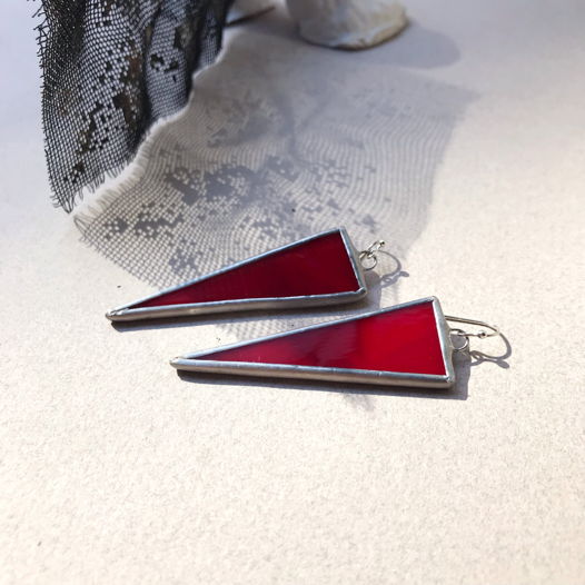 Серьги из стекла Красные треугольники